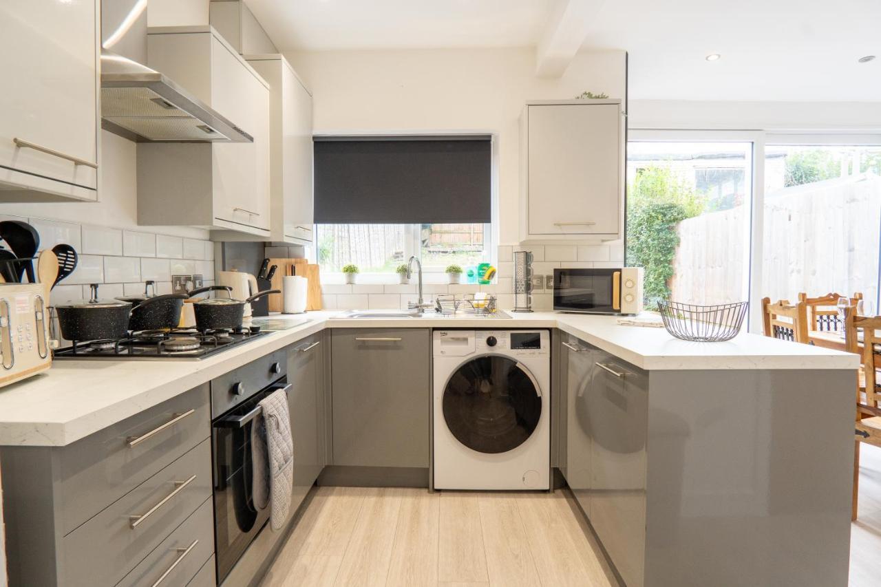 Sheldon House 3 Bed Cosy Home Nr Jlr & Nec Esterno foto