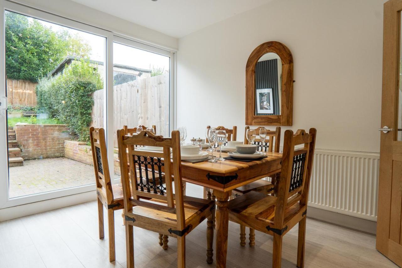 Sheldon House 3 Bed Cosy Home Nr Jlr & Nec Esterno foto