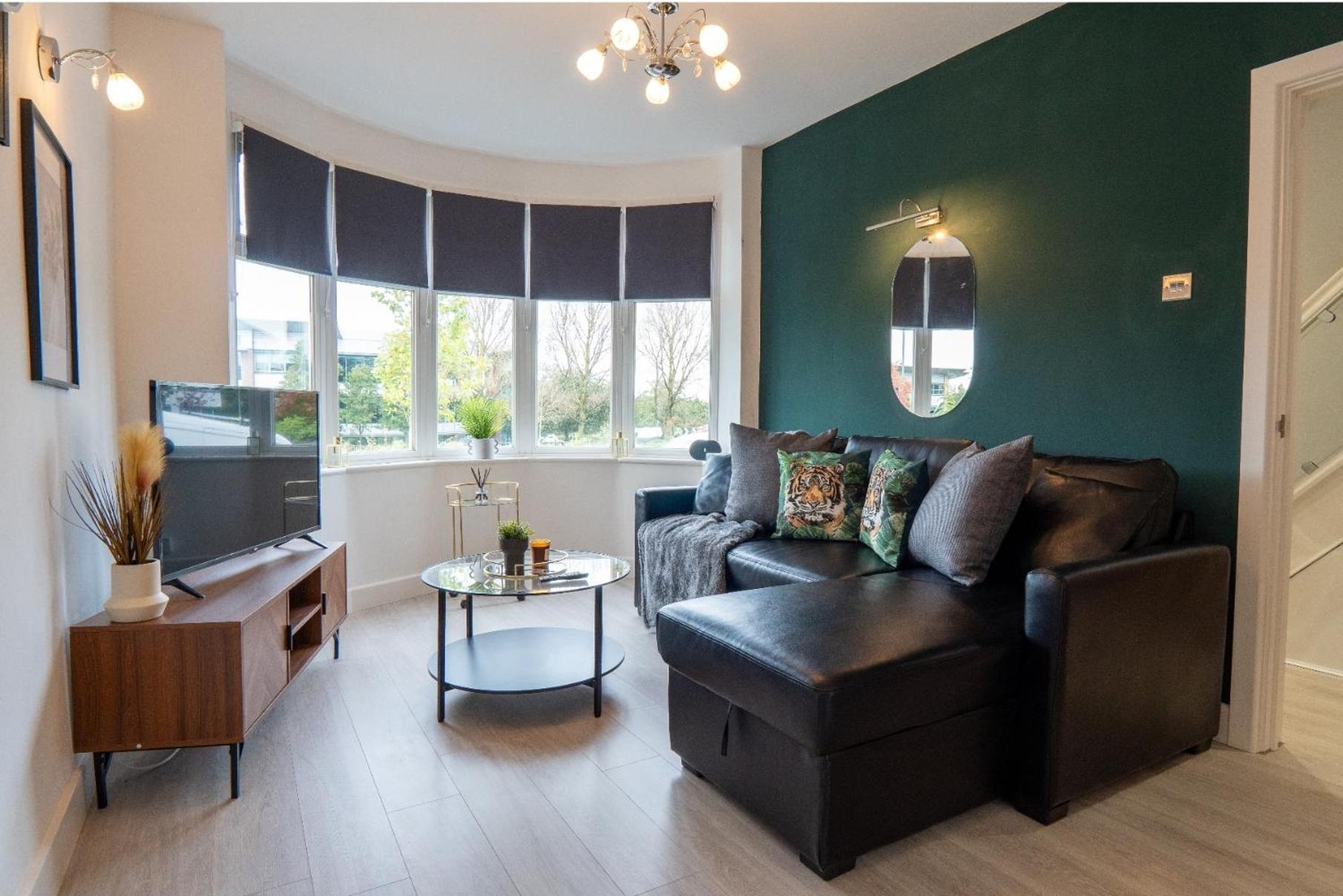 Sheldon House 3 Bed Cosy Home Nr Jlr & Nec Esterno foto